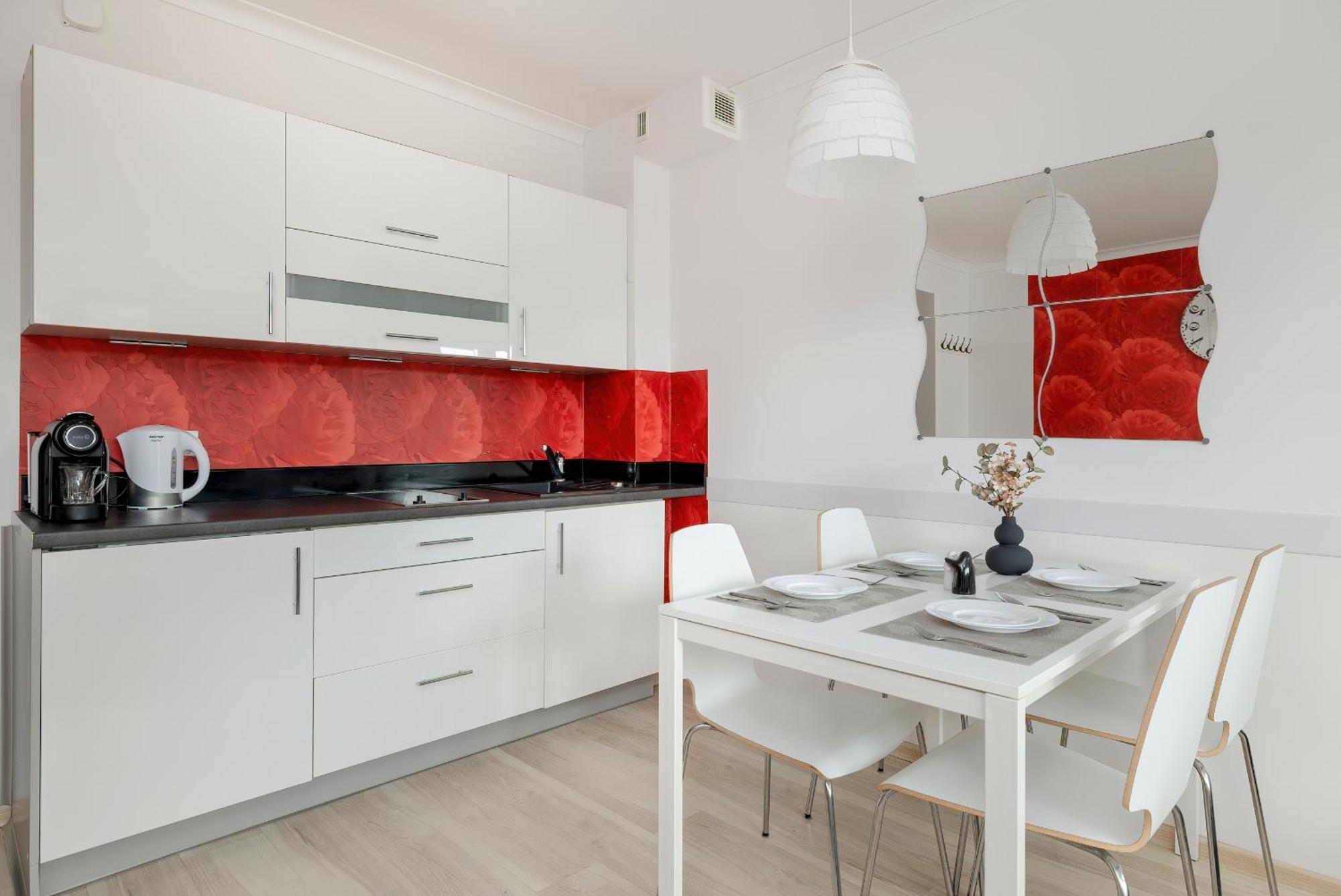 Leilighet Modern With Balcony 650 M From The By Rent Like