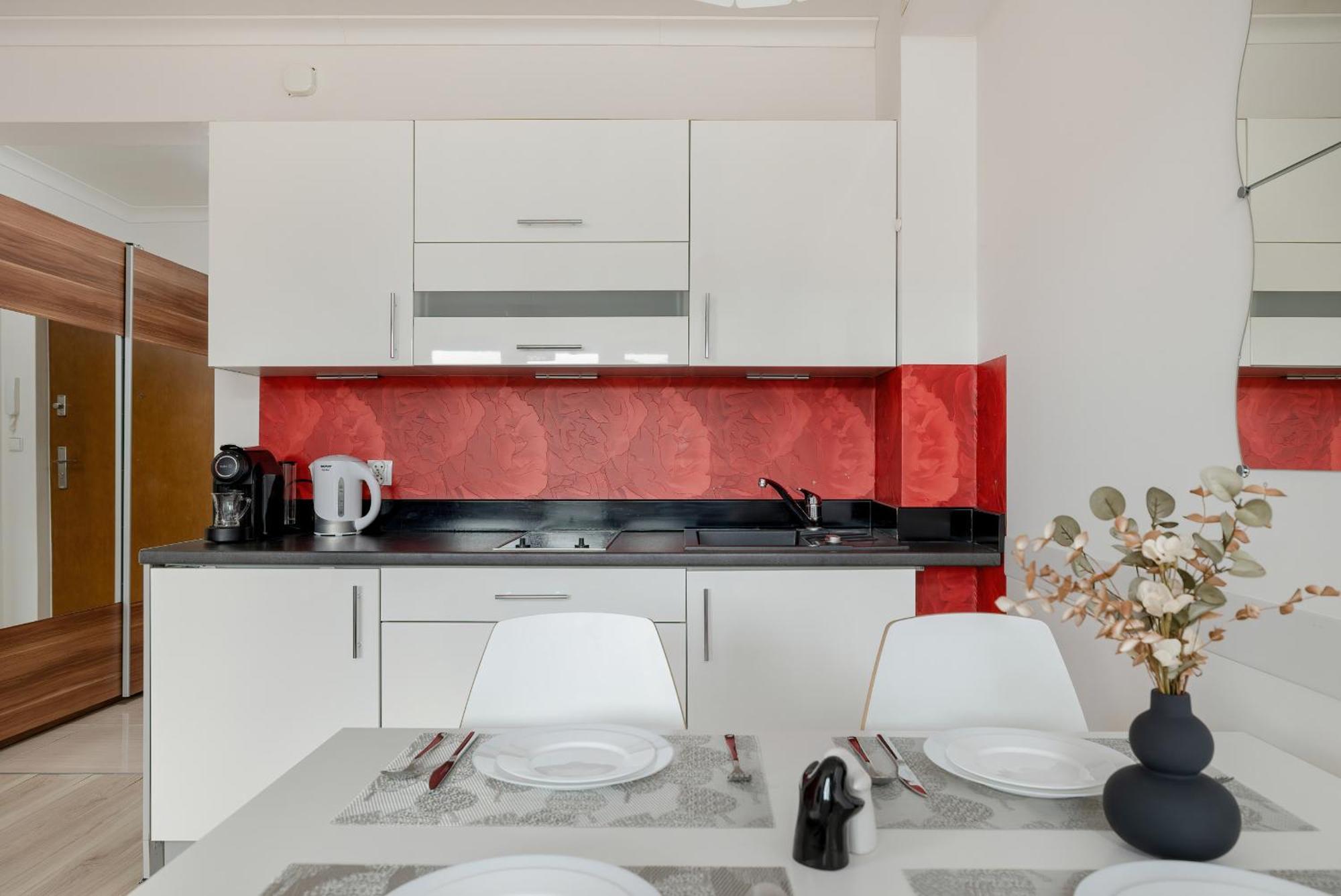 Апартаменти Modern With Balcony 650 M From The By Rent Like *